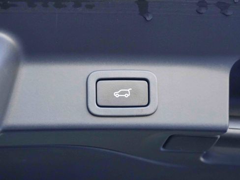 Used 2020 Jaguar F-PACE Checkered Flag image 38