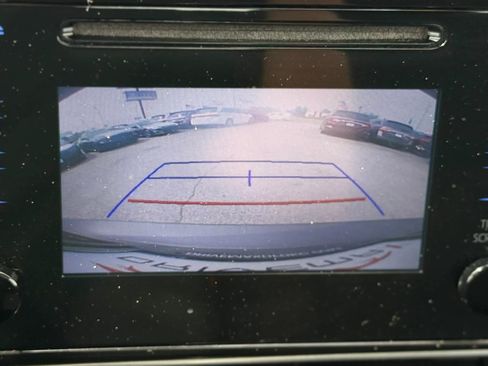 Used 2018 Toyota Corolla LE image 28