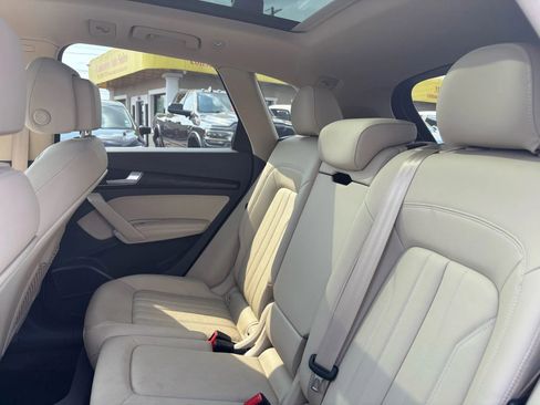 Used 2020 Audi Q5 Prestige image 11