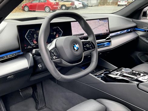 Used 2024 BMW 540i xDrive w/ Executive Package AWD/4WD image 17