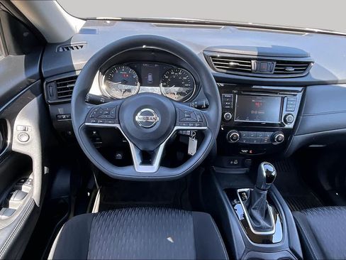 Used 2020 Nissan Rogue S FWD image 6