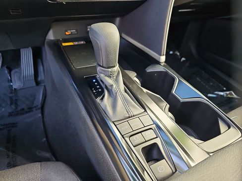 Certified 2025 Toyota Camry LE FWD image 15