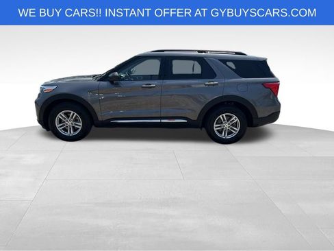 Used 2022 Ford Explorer XLT AWD/4WD image 3