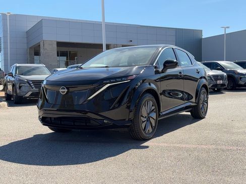 Used 2023 Nissan Ariya FWD image 7