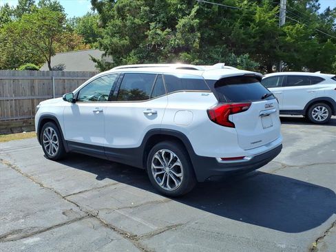 Used 2020 GMC Terrain SLT w/ Preferred Package image 4