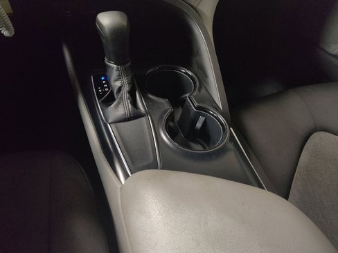 Used 2018 Toyota Camry LE FWD image 26