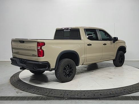 Used 2023 Chevrolet Silverado 1500 ZR2 w/ Technology Package image 7