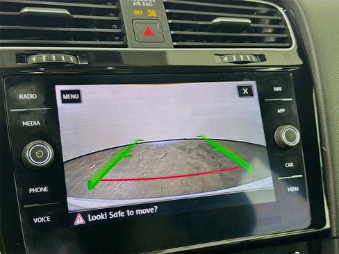 Used 2019 Volkswagen Golf R 4-Door image 14