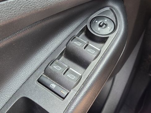 Used 2019 Ford Escape SE FWD image 24