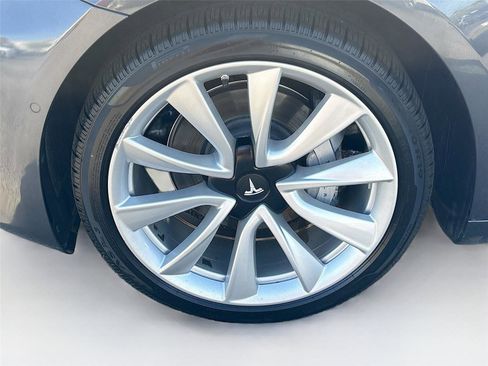 Used 2018 Tesla Model 3 Long Range image 30