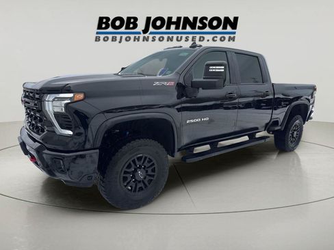 Used 2024 Chevrolet Silverado 2500 ZR2 w/ Technology Package AWD/4WD image 7