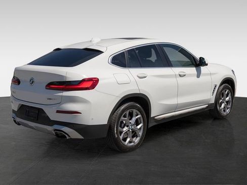 Certified 2025 BMW X4 xDrive30i AWD/4WD image 9