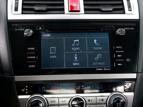 Used 2017 Subaru Legacy 2.5i Premium image 31