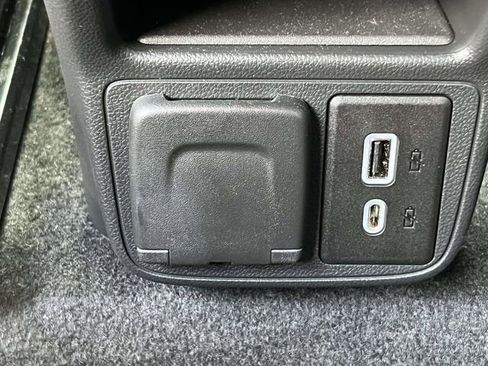 Used 2022 Buick Encore GX Essence FWD image 8
