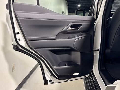 Used 2025 Lexus GX 550 image 27