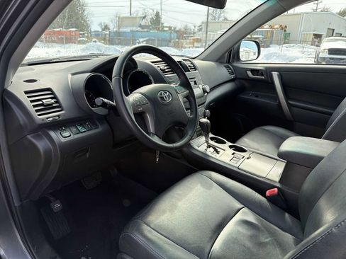 Used 2010 Toyota Highlander SE image 10