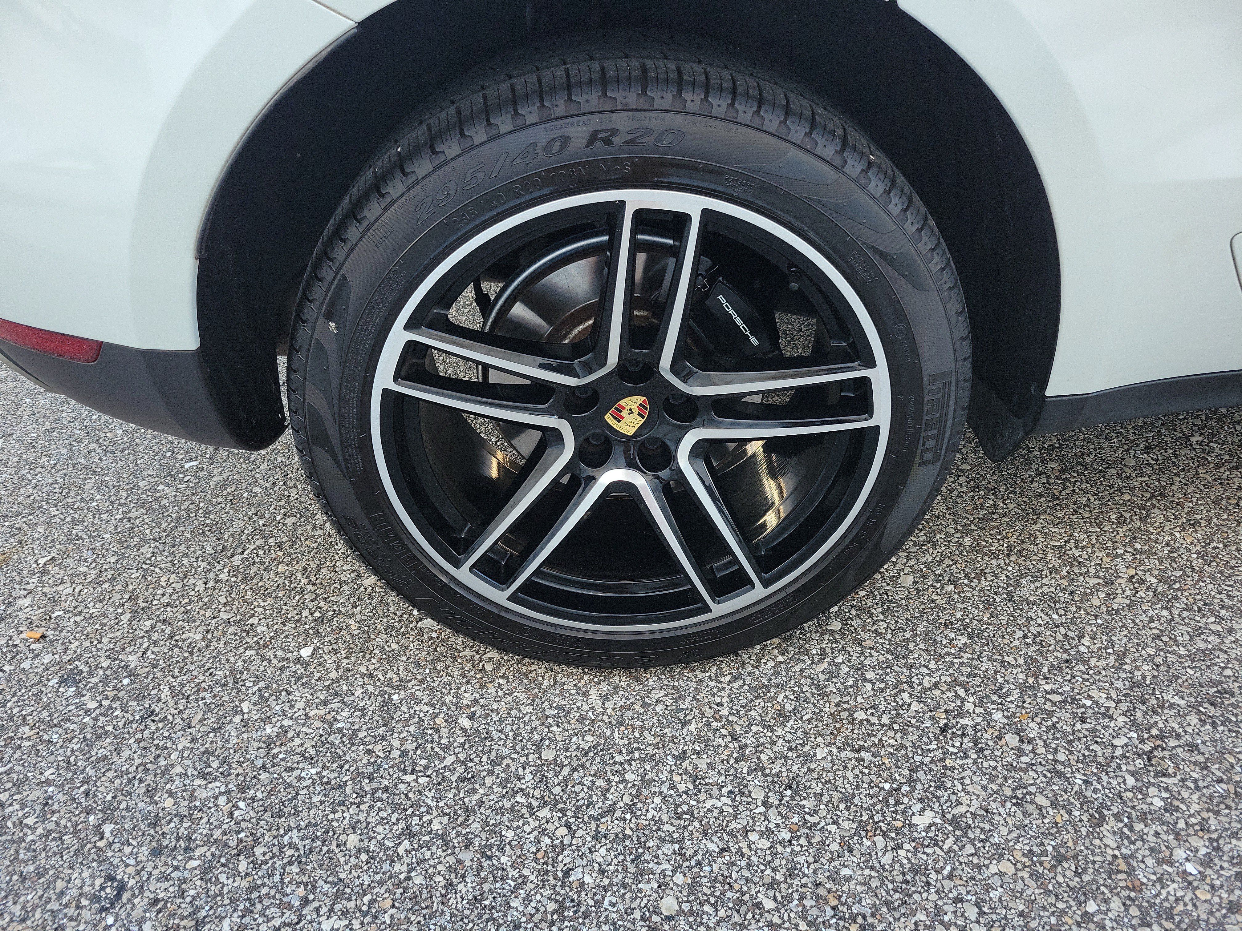 Used 2021 Porsche Macan AWD/4WD image 10