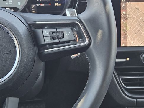 Used 2025 Porsche Macan S image 27