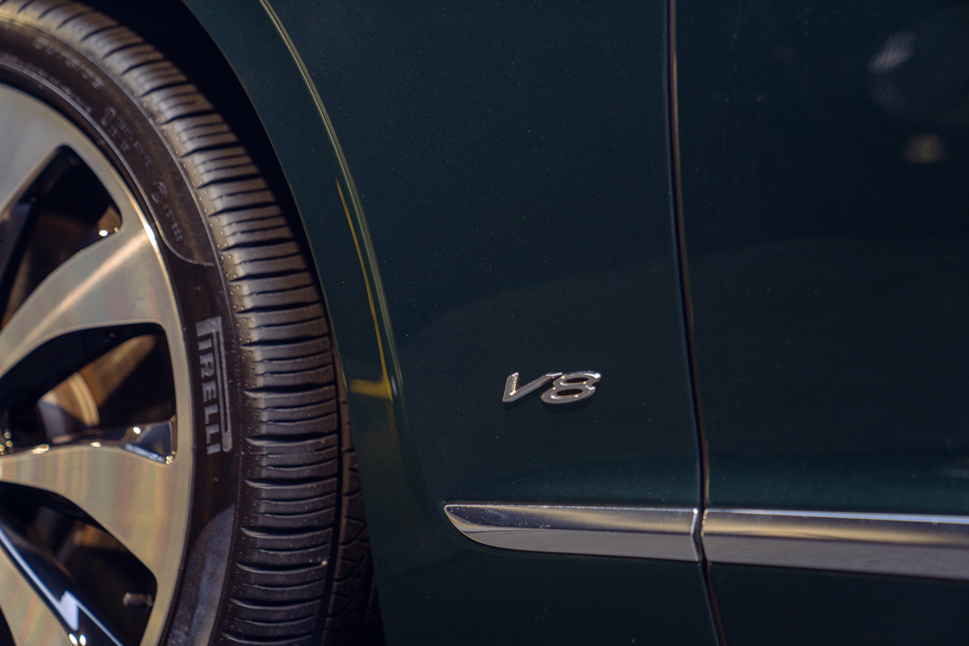 Used 2022 Bentley Flying Spur V8 AWD/4WD image 16