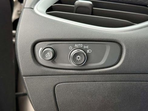 Used 2024 Chevrolet Malibu LT image 17