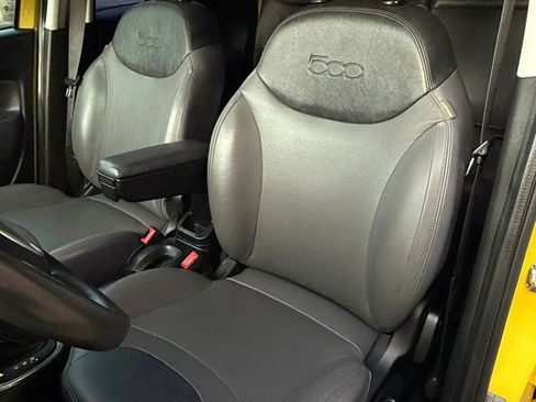 Used 2017 FIAT 500L Trekking w/ Urbana Appearance Package image 14