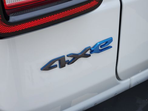 Used 2023 Jeep Wrangler Unlimited w/ Cold Weather Group image 12