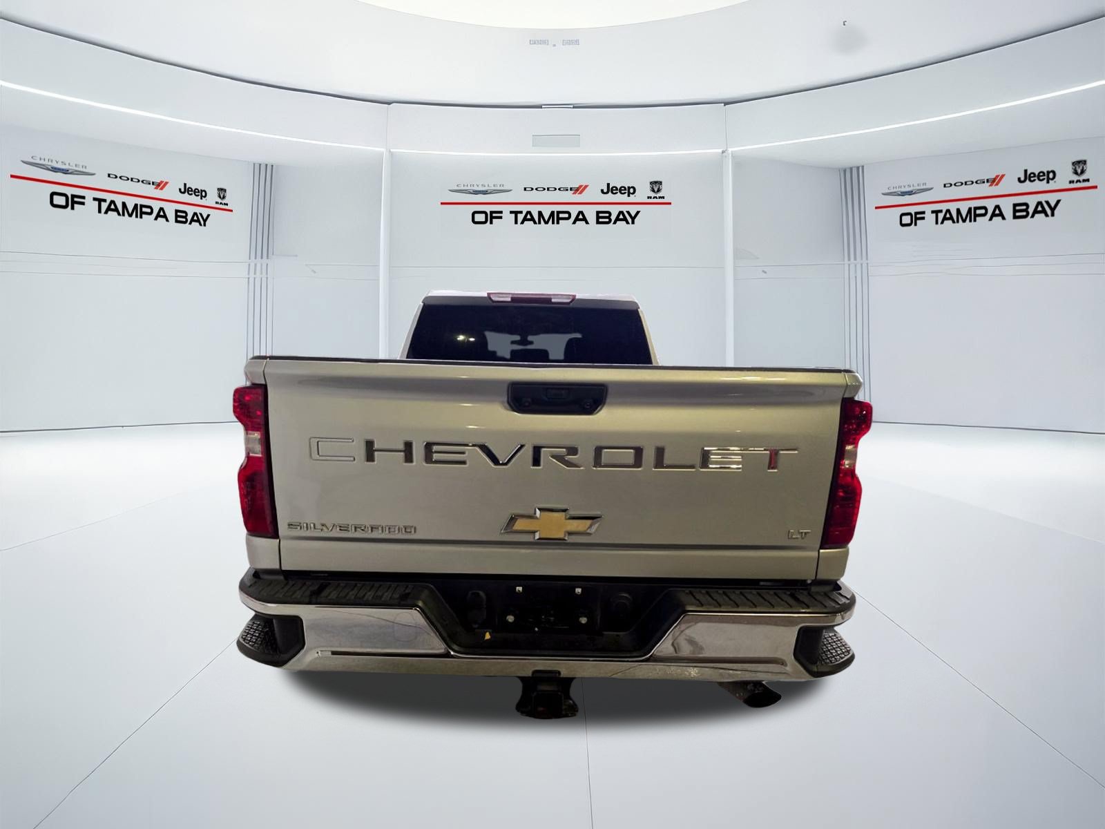 Used 2021 Chevrolet Silverado 2500 LT w/ Convenience Package AWD/4WD image 5