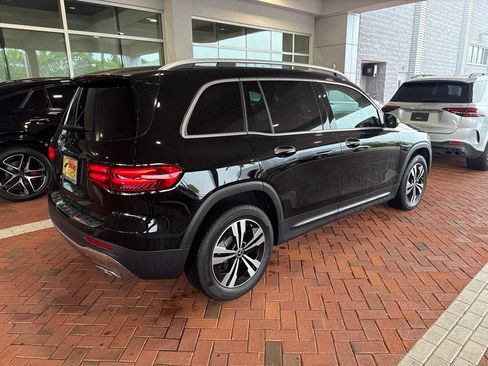 Certified 2025 Mercedes-Benz GLB 250 image 8