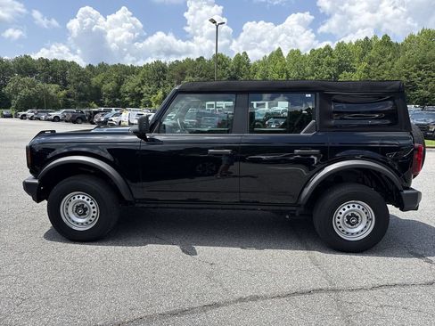 Used 2023 Ford Bronco 4-Door AWD/4WD image 4