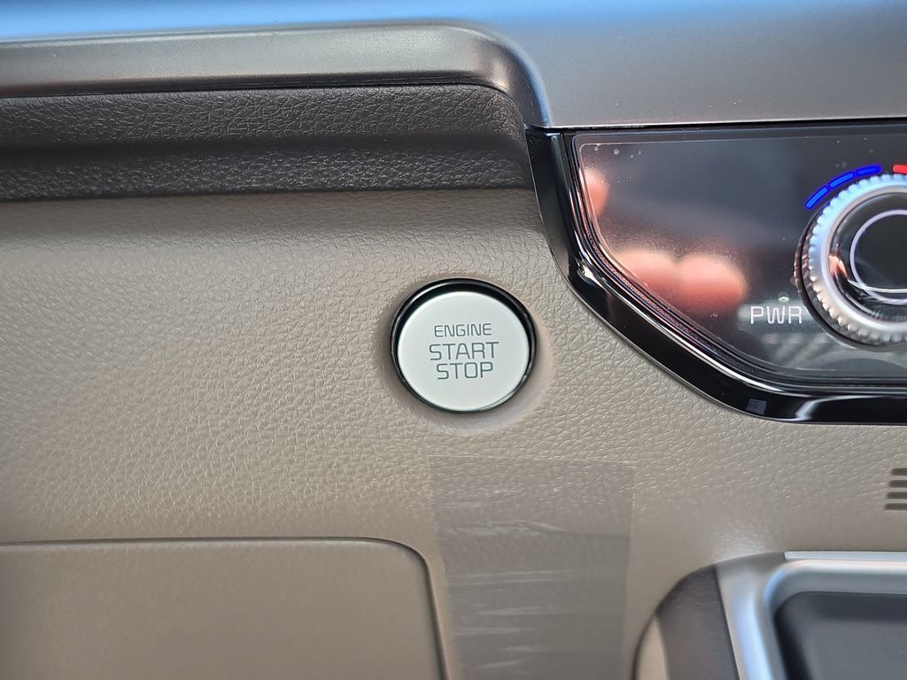 New 2027 Kia Carnival LX FWD image 27