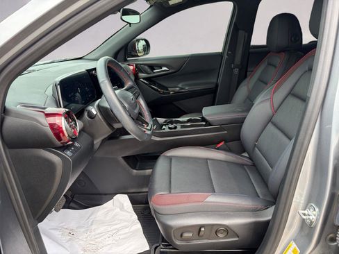 Used 2026 Chevrolet Equinox RS w/ Convenience Package III FWD image 9