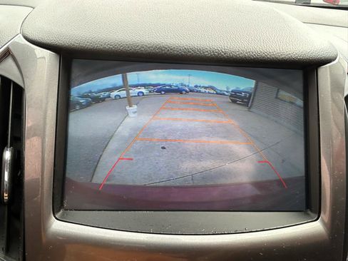 Used 2017 Chevrolet Cruze LT w/ LT True North Edition image 24