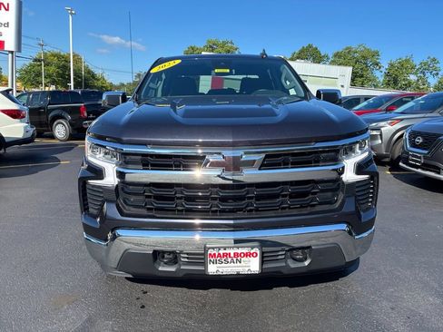 Used 2023 Chevrolet Silverado 1500 LT AWD/4WD image 2