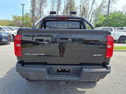 Certified 2022 Chevrolet Colorado ZR2 w/ ZR2 Midnight Special Edition image 7