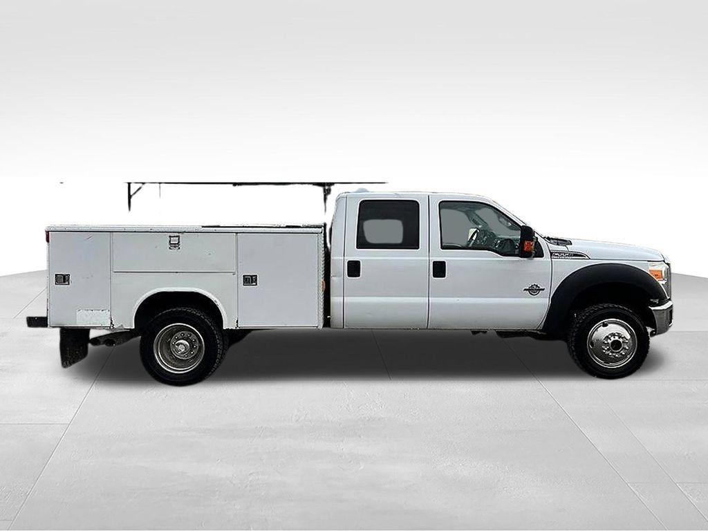 Used 2011 Ford F550 4x4 Crew Cab Super Duty w/ Payload Upgrade Pkg image 4