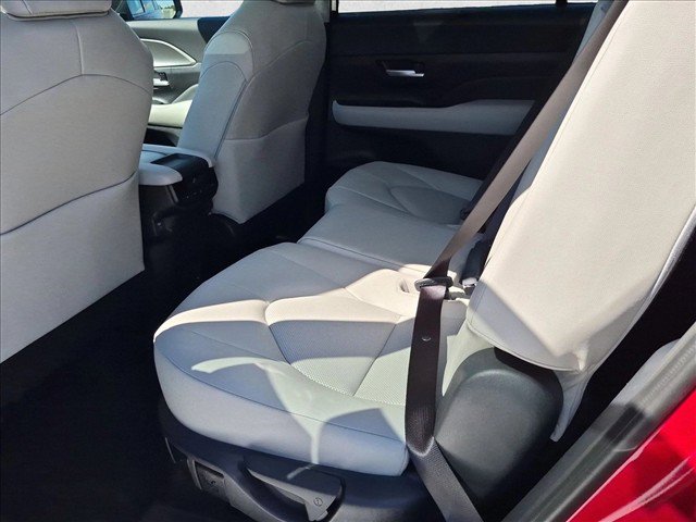New 2026 Toyota Grand Highlander XLE FWD image 15