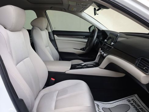 Used 2019 Honda Accord EX image 33