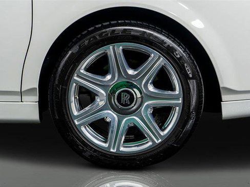 Used 2016 Rolls-Royce Phantom Sedan image 20