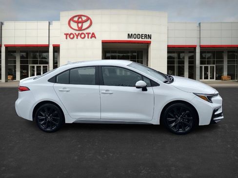 Certified 2025 Toyota Corolla SE image 4