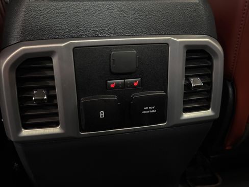 Used 2022 Ford F450 Platinum image 12