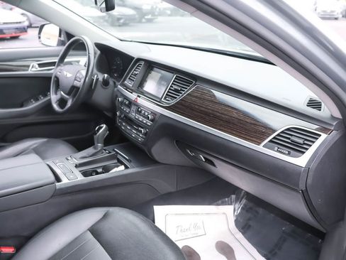 Used 2015 Hyundai Genesis 3.8 image 33