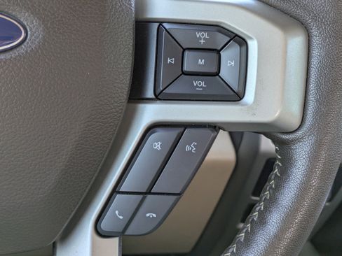 Used 2018 Ford F150 Lariat image 20