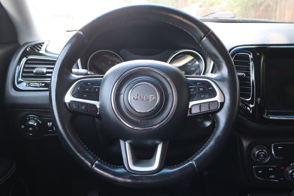 Used 2019 Jeep Compass Limited AWD/4WD image 18