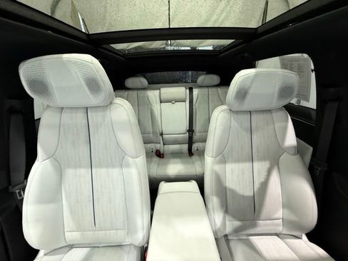 Used 2024 Cadillac Lyriq Sport image 29