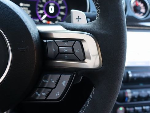 Used 2022 Ford Mustang Shelby GT500 w/ Carbon Fiber Track Pack image 28