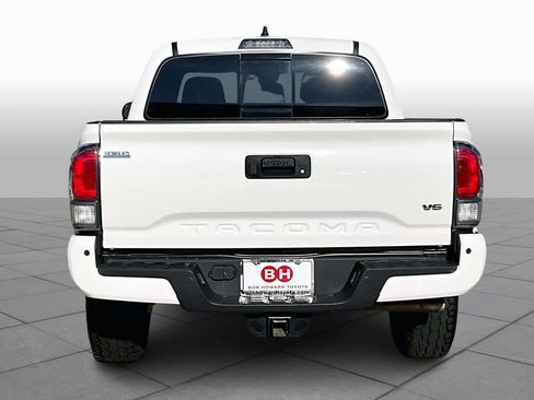 Used 2023 Toyota Tacoma TRD Off-Road w/ Technology Package image 4