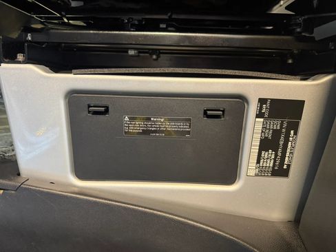 Used 2021 Mercedes-Benz Sprinter 2500 image 10