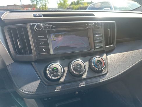 Used 2017 Toyota RAV4 LE w/ Carpet Mat Package AWD/4WD image 22