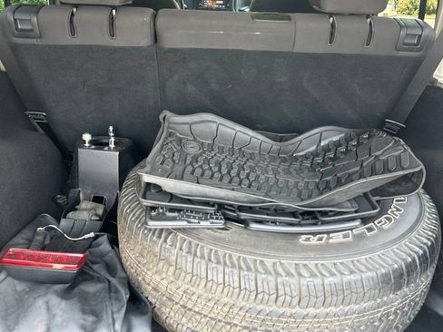 Used 2017 Jeep Wrangler Unlimited Sport AWD/4WD image 7