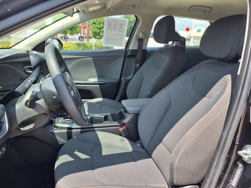 Used 2025 Kia K4 FWD image 15